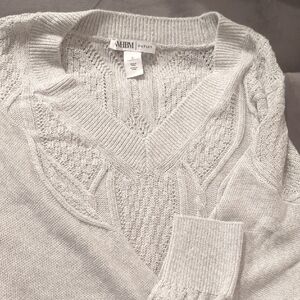 White House Black Market Women's Light Gray V-Neck Sweater